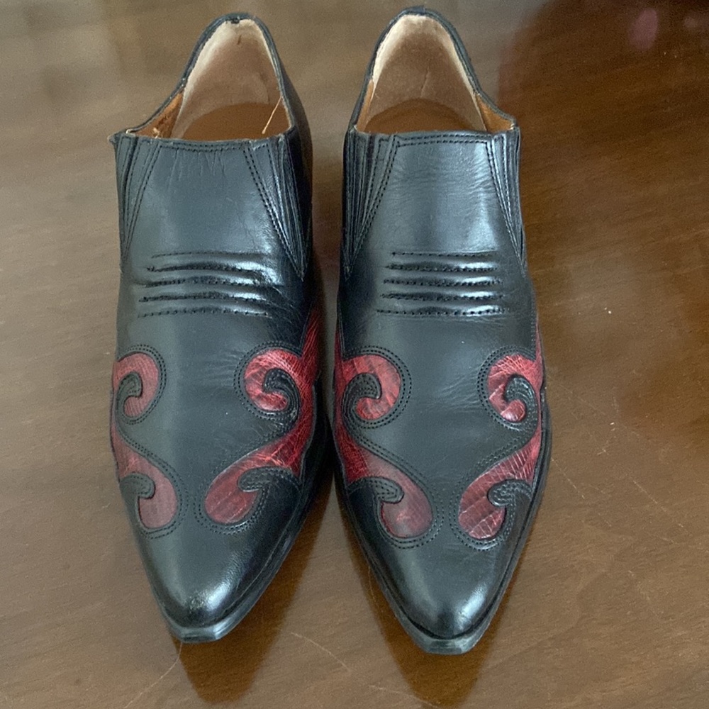 Nine West black shoe